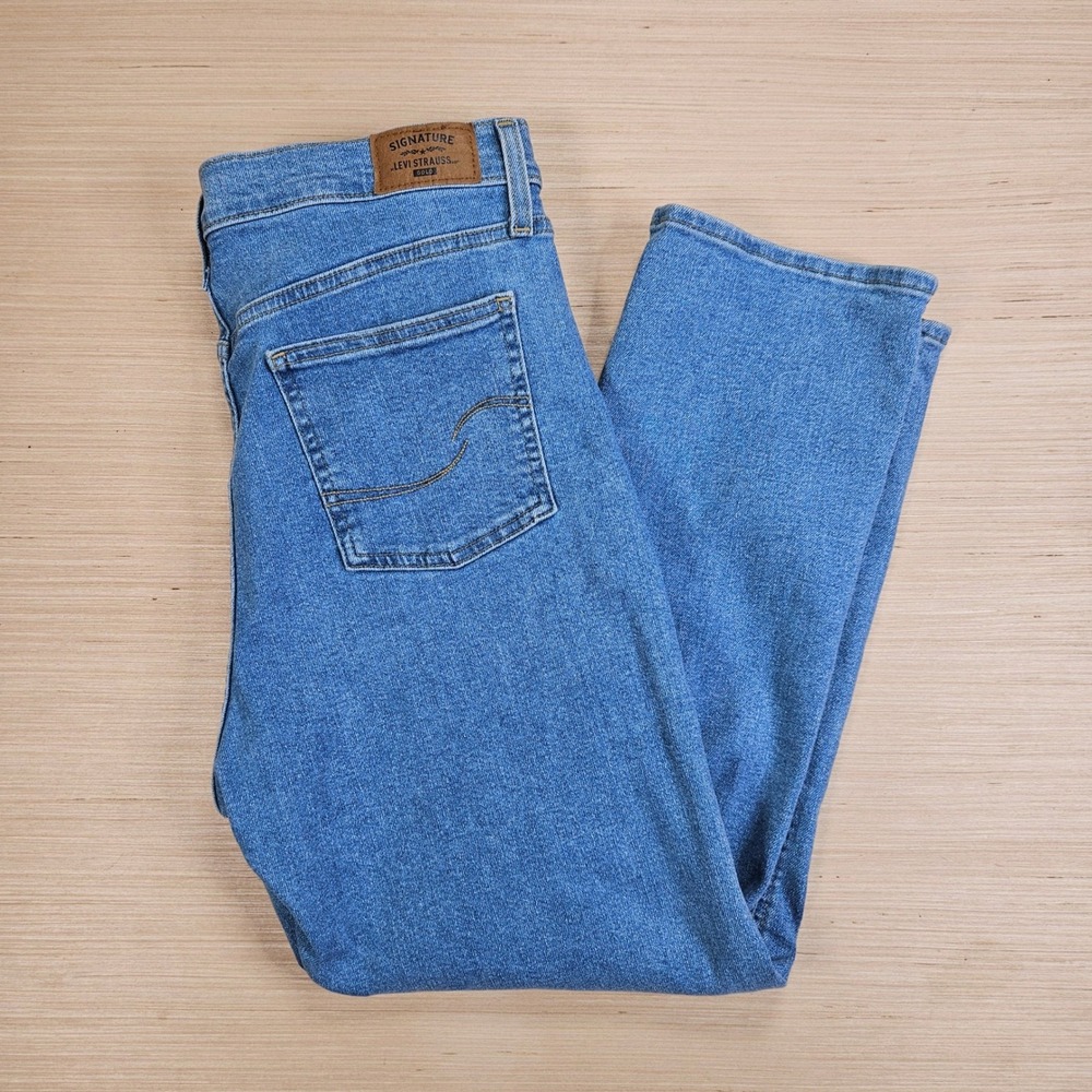 Signature by Levi Strauss Heritage Straight Women 14 34x26 Blue Distressed Jeans